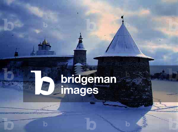 View of the Kremlin from the point at which the River Pskov joins the Velikaya, (photo)