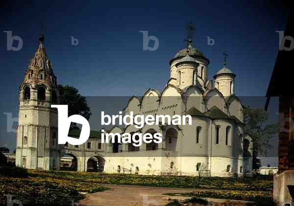 The Pokrovsky Cathedral of the Pokrovsky Monastery built in 1518 (photo)