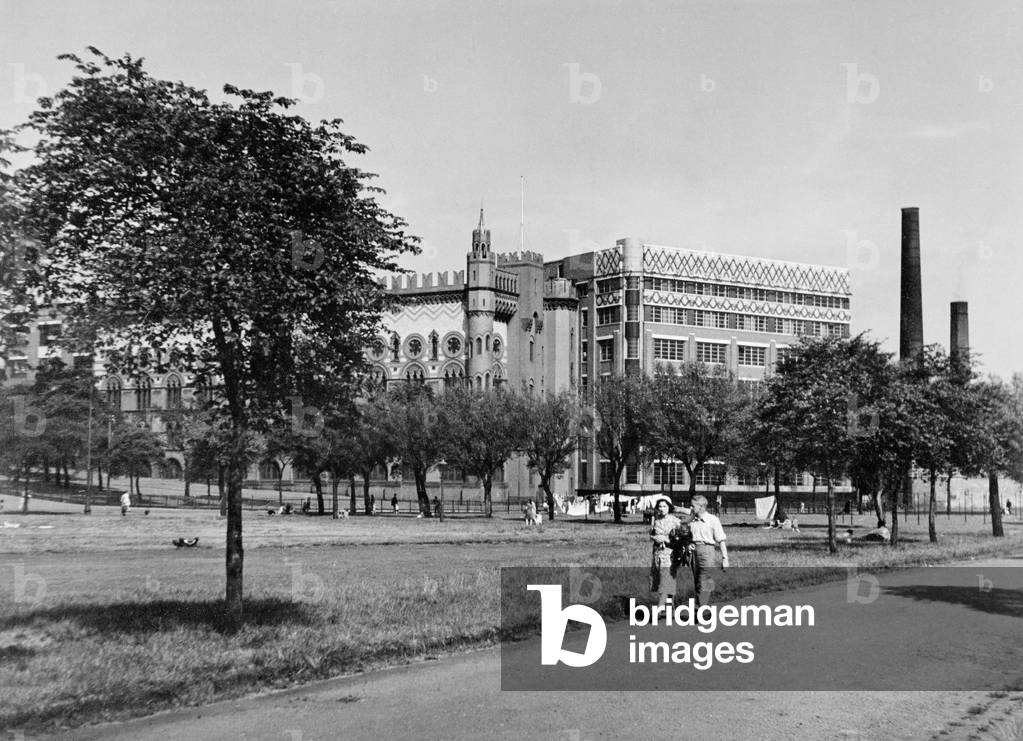 Glasgow Green, Templetons, 1955 (b/w photo)