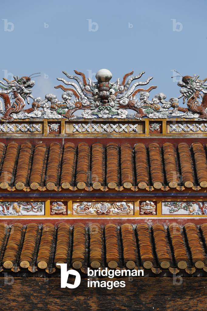 Hue Royal Antiquities Museum, Roof detail with dragon, Ceramic tiles, Hue, Vietnam, 2019 (photo)