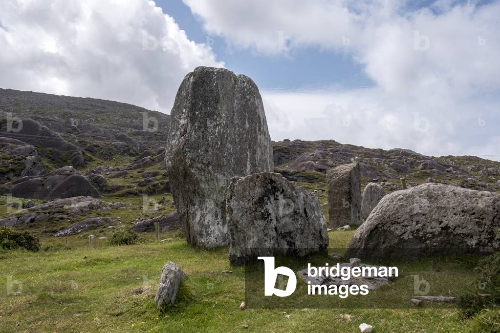 Ardgroom Stone Circle, Beara Peninsula, In the foreground remnants of rituals of 'modern celts', Ireland (photo)