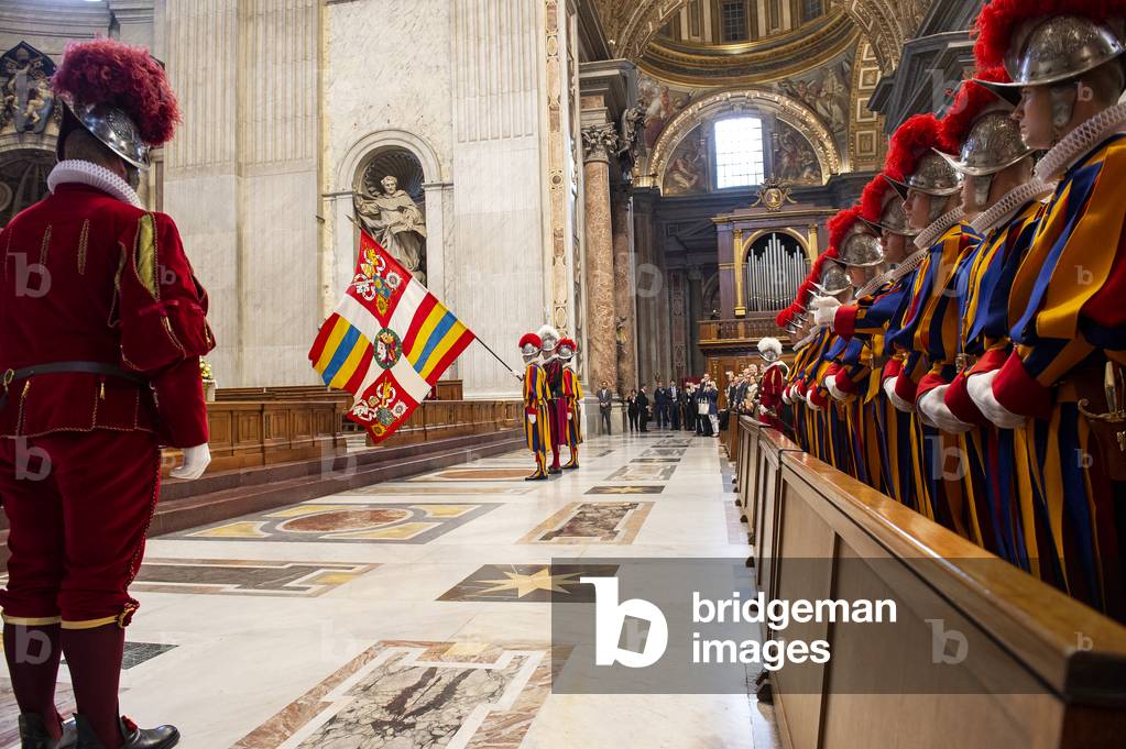 Holy Mass at the altar of the Chair of St. Peter's Basilica for the 23 new guards who will take the solemn oath, Vatican city, 2019 (photo)