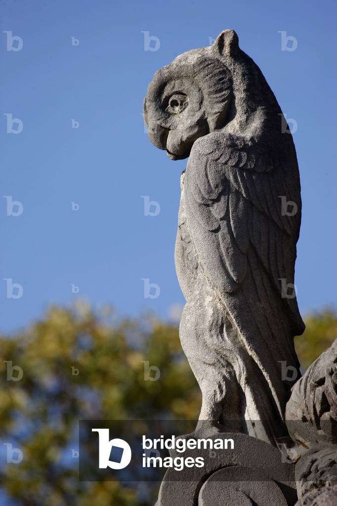 Pere Lachaise graveyard. Owl. Paris France