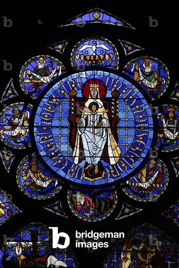 Notre Dame de Clermont cathedral, Clermont-Ferrand, France, Rose window (photo)