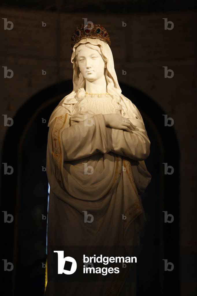 Immagine di Fotografia "Santuario di Nostra Signora della Salette. Statua di Nostra Signora della Salette"