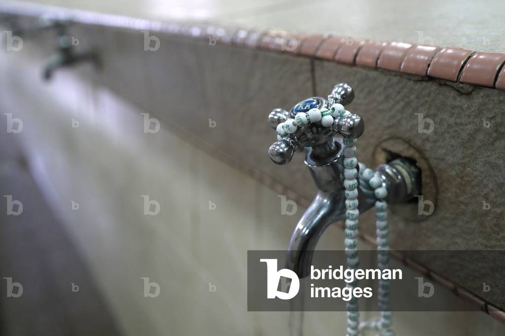 Putra Mosque or Masjid Putra, Ablution Square, Ritual purity in Islam, Prayer beads, Putrajaya, Malaysia (photo)