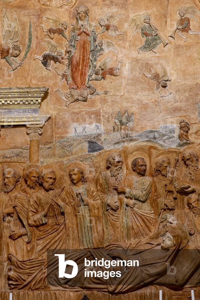 Duomo di San Giorgio (St George's church), Ragusa, Sicily (Italy).  The Dormitio Virginis Chapel. The Virgin Mary's death and Assumption, altarpiece in polychromic terracotta. (1538). (photo)