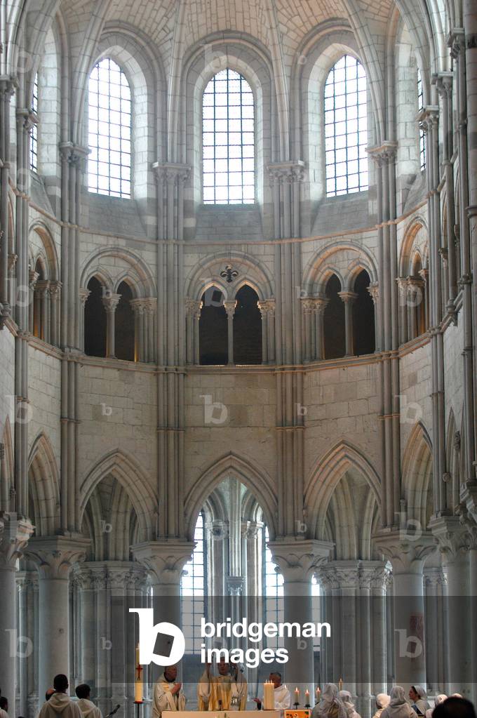 Mass in Santa Magdalene basilica, Vezelay, Vezelay, France