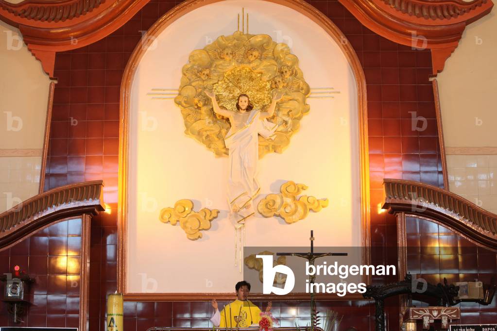 Catholic mass in a vietnamese church, Ho Chi Minh City, Vietnam