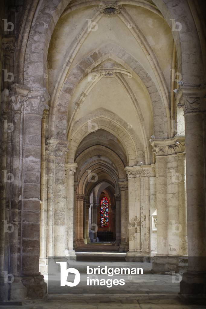 Saint-Nicholas church side nave, Blois, France
