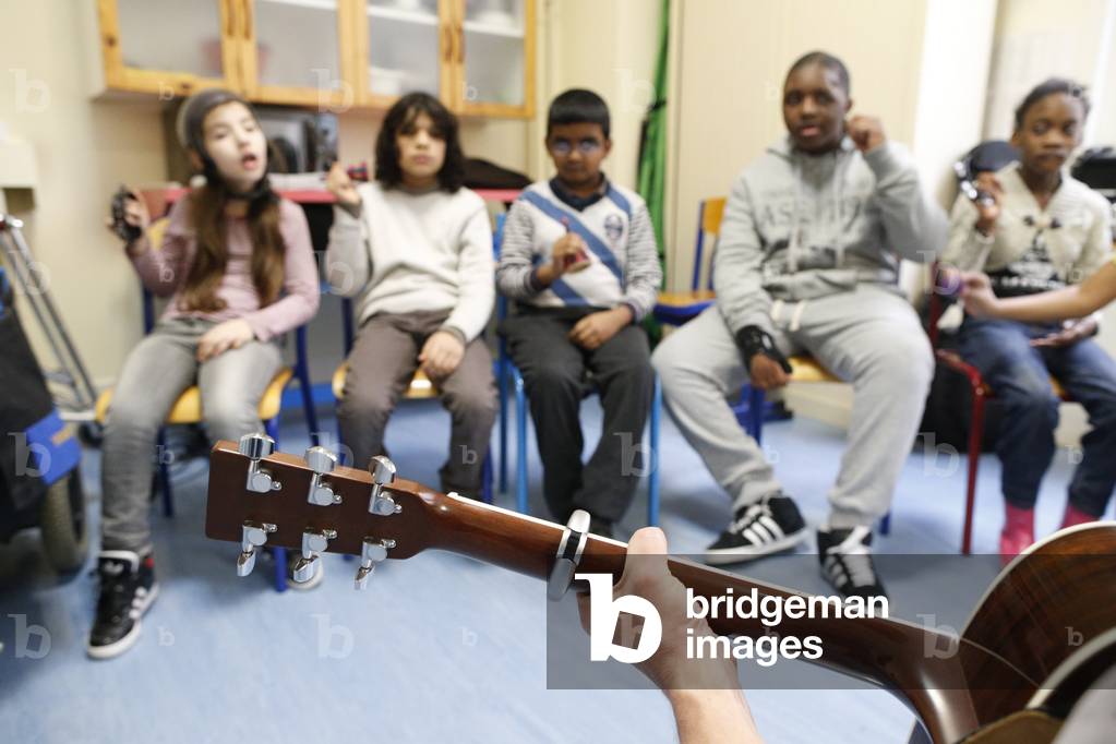France, Ile-de-France, Paris : French N,G,O, Musique et Sante (Music and Health), Music therapy