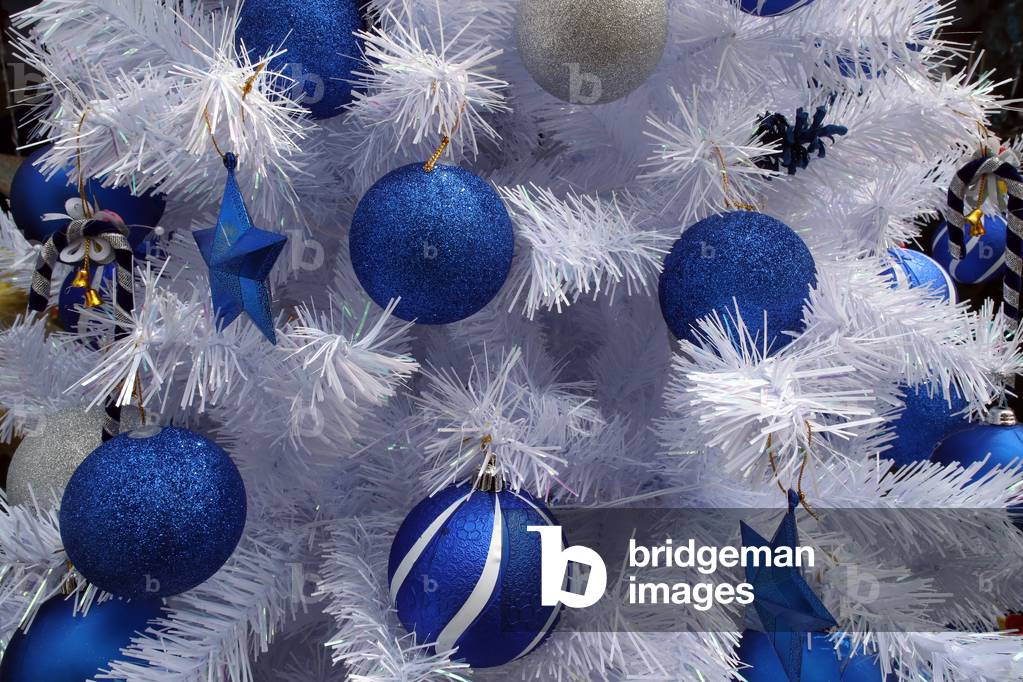 Christmas market, Christmas balls for sale, Ho Chi Minh City, Vietnam (photo)