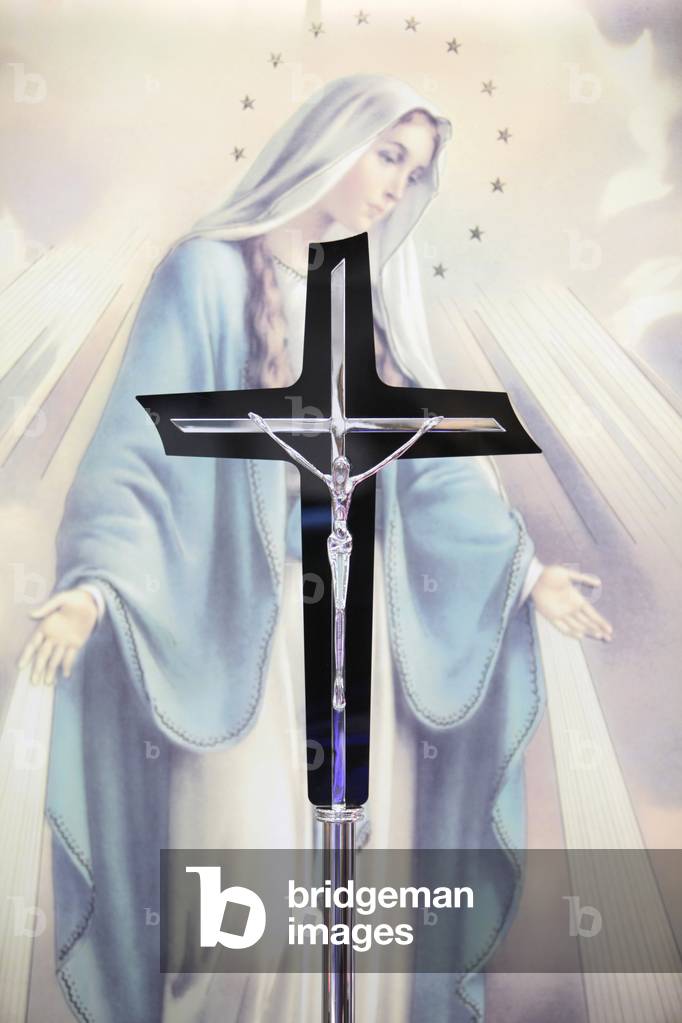 Crucifix & mary, Paris, France