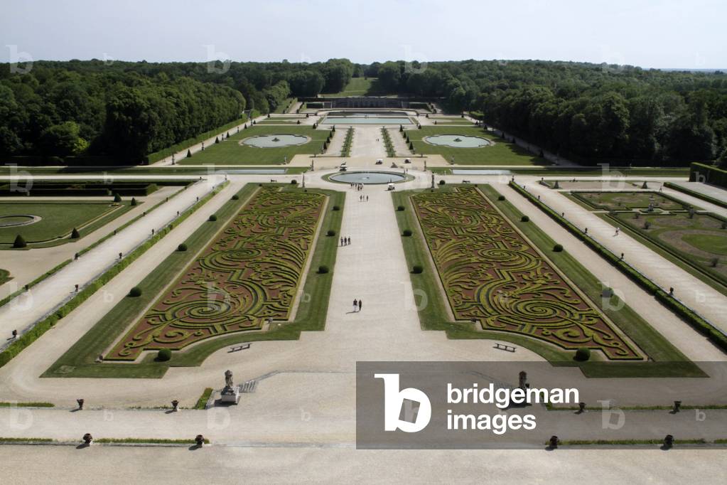 France, Seine-et-Marne, Vaux-le-Vicomte : Gardens Andre Lenotre, Vaux-le-Vicomte castle