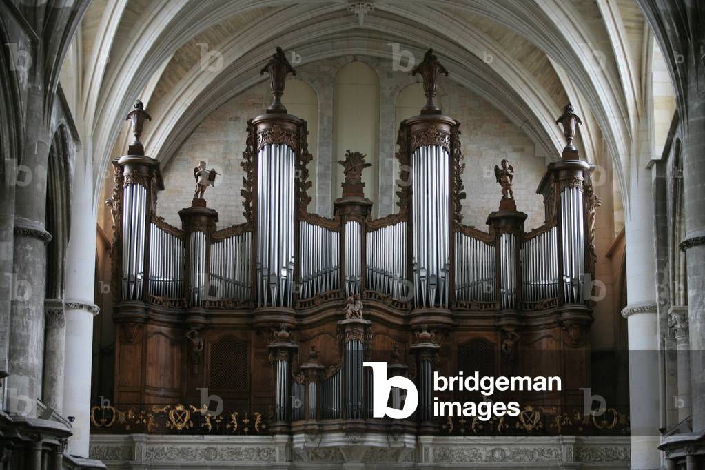 Organ in Saint Andrew's cathedral in Bordeaux Bordeaux France