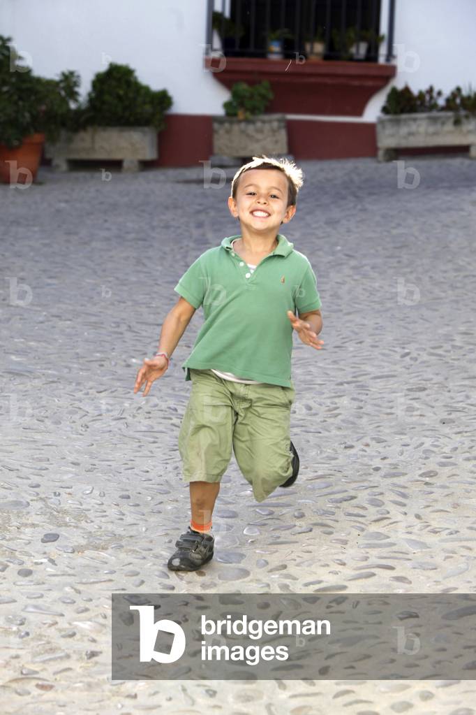 Running boy Arcos de la Frontera Espagne