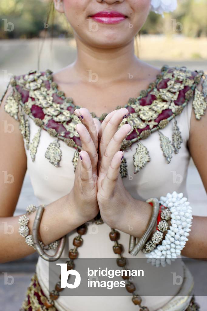 Ballerina cambogiana in abito tradizionale, Siem Reap, Cambogia