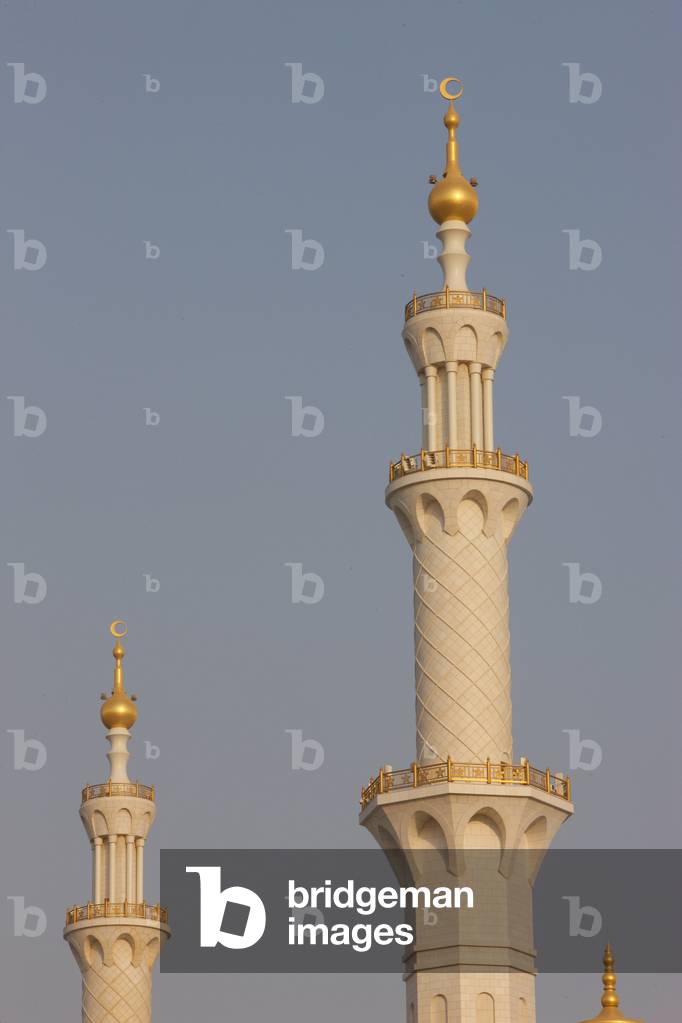 Sheikh Zayed Grand Mosque : The mosque has four 107-meter tall minarets, Abu Dhabi, United Arab Emirates
