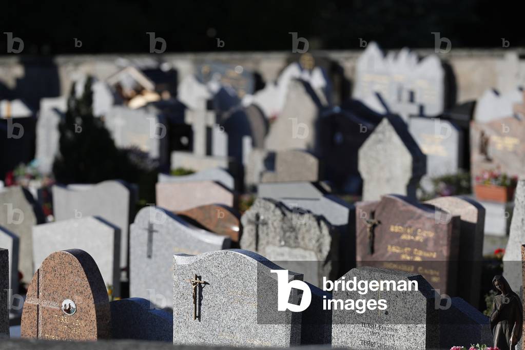 Cemetery.  Combloux. France.