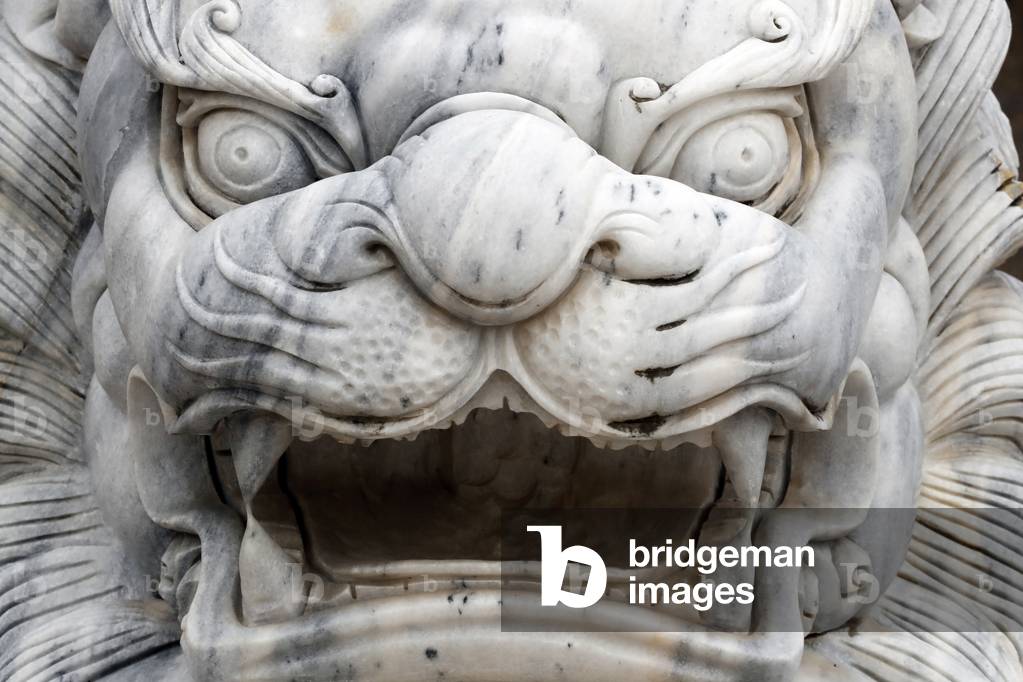 Long Khanh Buddhist Pagoda, Imperial guardian lion at entrance, Statue, Quy Nhon, Vietnam, 2019 (photo)