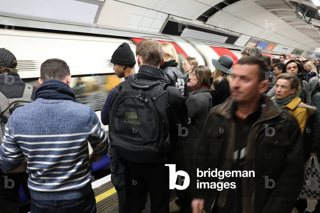 London underground station, UK (photo)