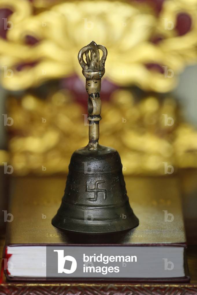 Gantha Buddhist bell used in religious ceremony practices, Hue, Vietnam, 2019 (photo)