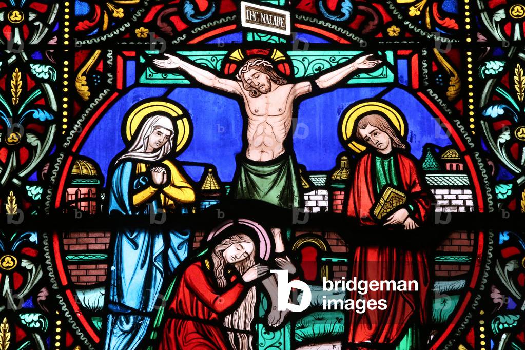 Sacred heart church. Crucifixion of Jesus Christ. Stained glass window, 20160604, Moulins, France