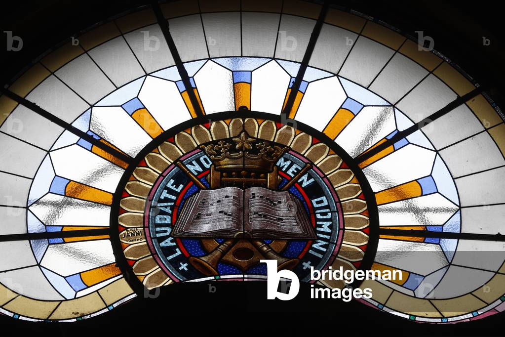 Saint-Grat church, Stained glass window, Laudate Nomen Domini, Valgrisenche, Italy (photo)