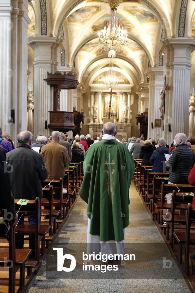 Catholic church during covid-19 epidemic.  Celebration of the mass.   Sallanches.  France.
