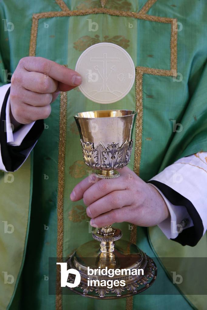 France, Seine-Saint-Denis, Villemomble : Catholic mass, Celebration of the Eucharist