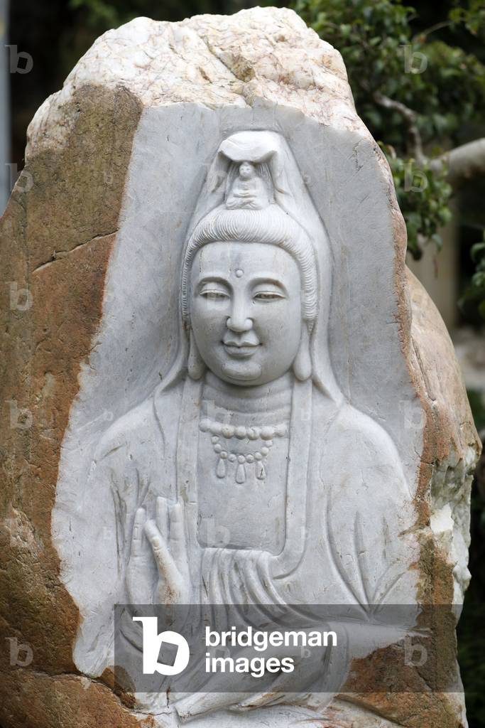 Van Hanh zen buddhist monastery, Kuan Yin, the bodhisattva of compassion, Dalat, Vietnam (photo)