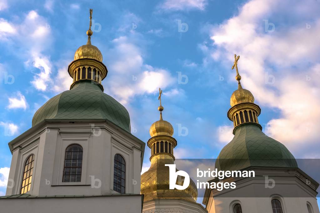Domes of Santa Sophia's cathedral, Kiev, Ukraine (photo)