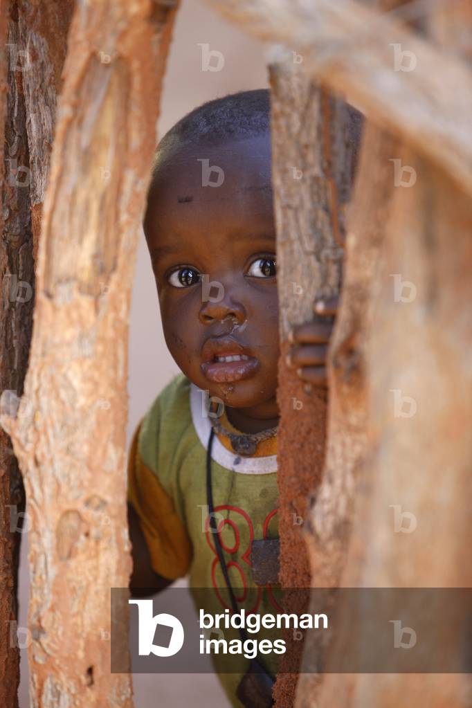 Peeping boy, Teubi, Senegal