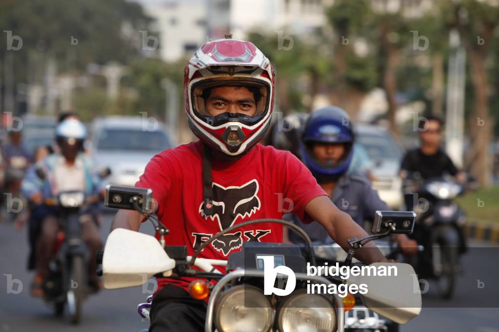 Motorcyclists in Phnom Penh Phnom Penh Cambodge