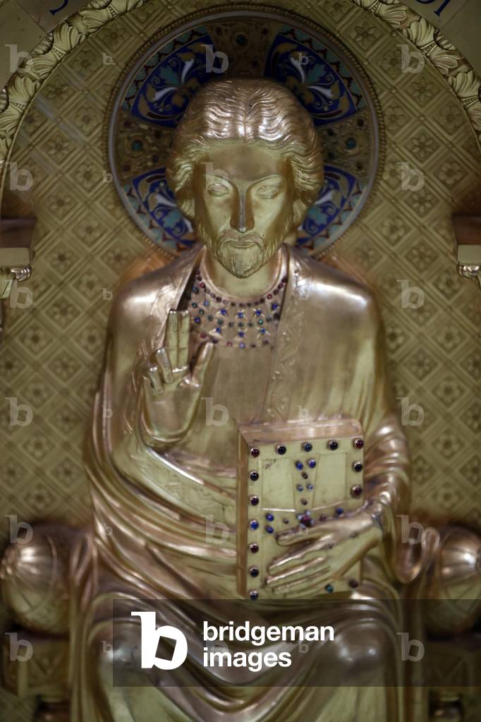 Saint-Martin d'Ainay Basilica, Main Altar, Golden statue of Jesus Christ Salvator Mundi (World Saviour), Lyon, France (photo)
