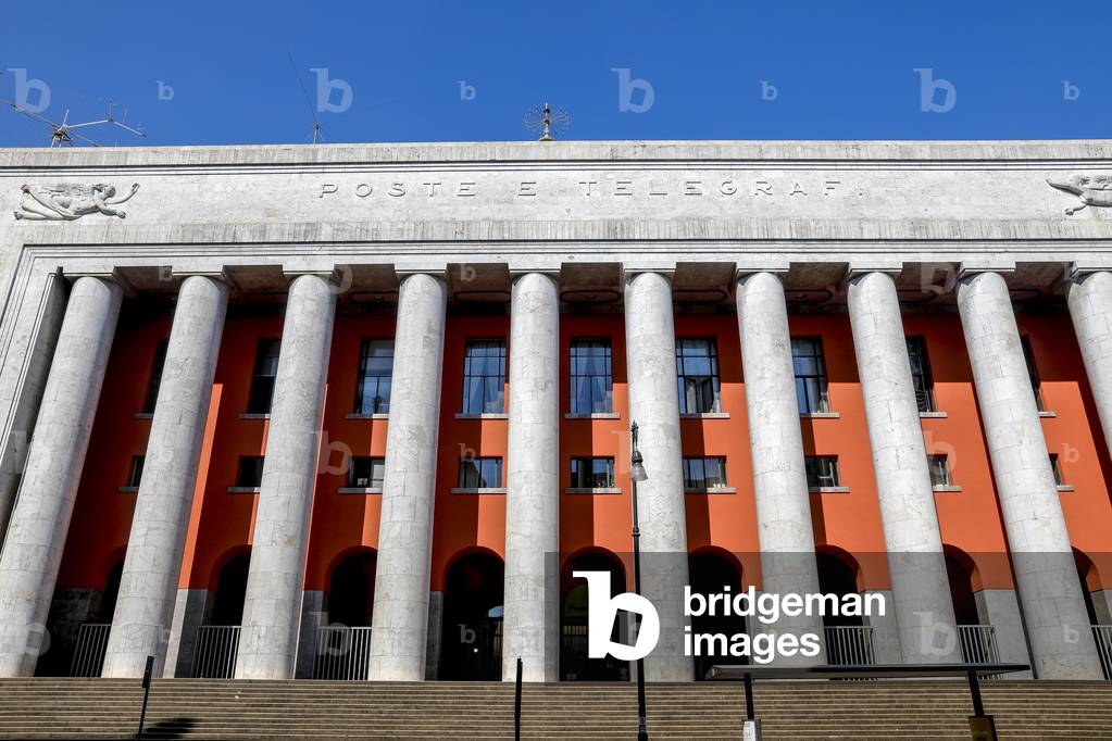 Central post office, Palermo, Sicily, Italy (photo)