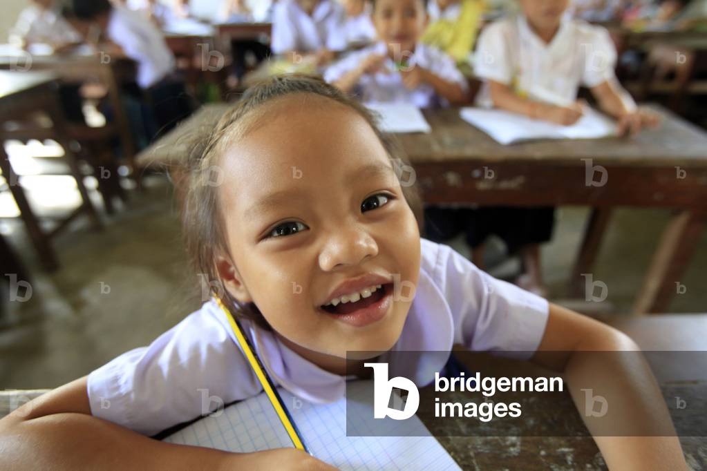 20151102, Vang Vieng, Laos : Elementary school. Schoolgirl in classroom. Portait