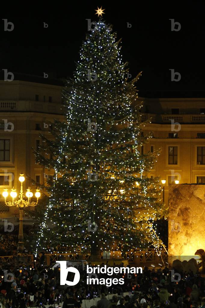 Prayer vigil - European Meeting of Taize Community - St Perter's square, Roma, Italy