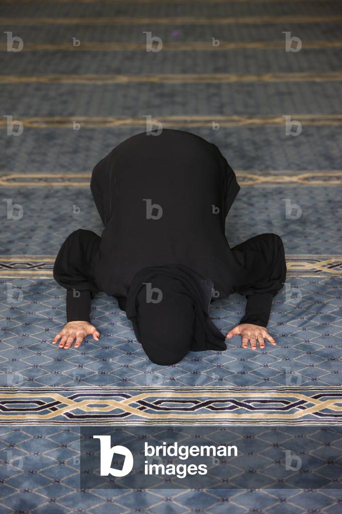Muslim prayer, Dubai, United Arab Emirates
