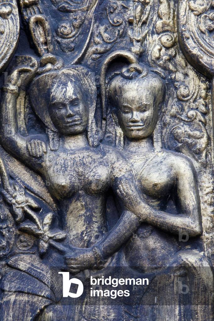 Sculpture in Wat Phnom Phnom Penh Cambodge