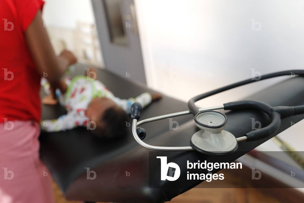 French NGO Chaine de l'Espoir, Child suffering of heart disease, Medical consultation, Antananarivo, Madagascar (photo)