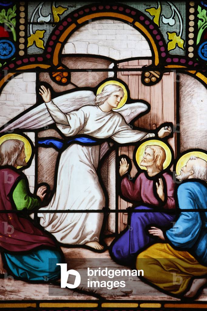 Saint-Corentin (Saint Corentin) cathedral, Quimper Angel Stained glass : apparition to St Peter, Quimper, France