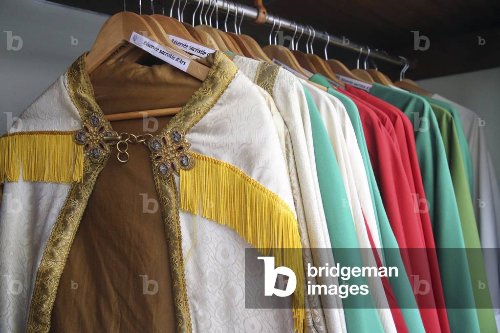 Ars-sur-Formans, Ain, Frankreich - Ars-sur-Fromans. Heiligtuar-Schrein von Jean-Marie Vianney (das Cure d'Ars)