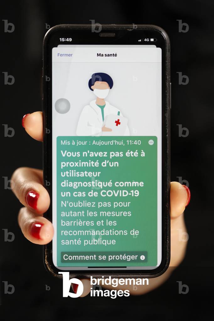 Tous Anti Covid on a smatphone. French digital application to fight against Covid-19. France.