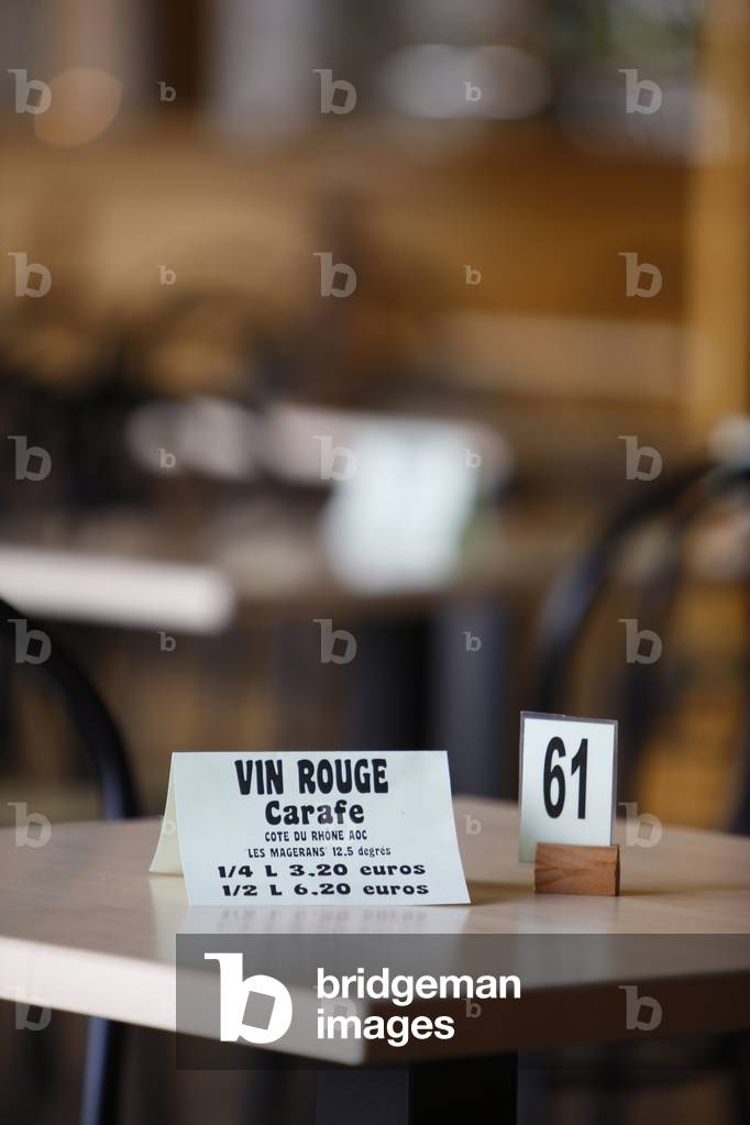 Restaurant table, Toulon, France