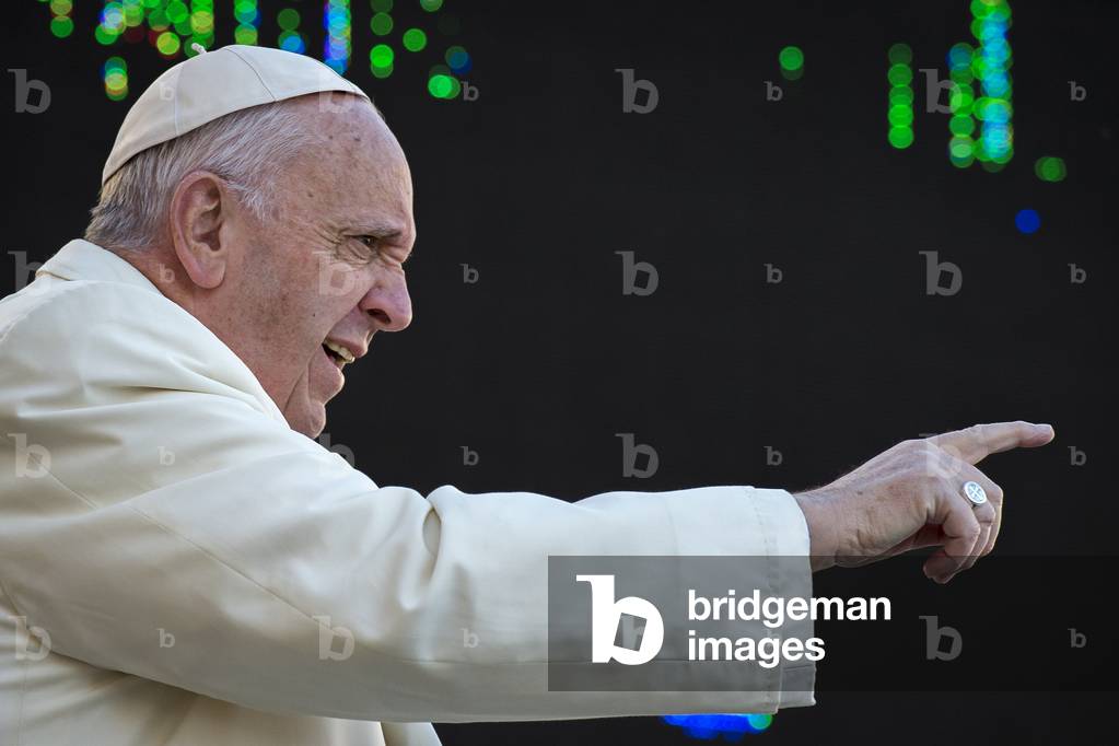 Pope Francis during his weekly general audience in St, Peter's Square at the Vatican, 2016 (photo)