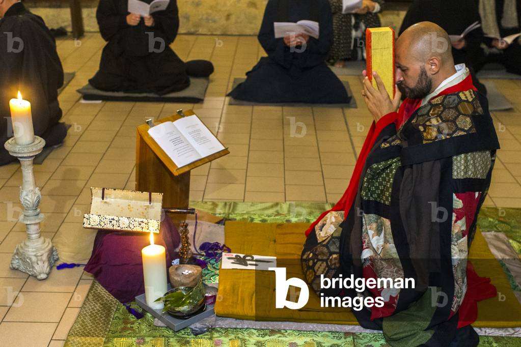 Zen sesshin (retreat), France, Kito ceremony (photo)