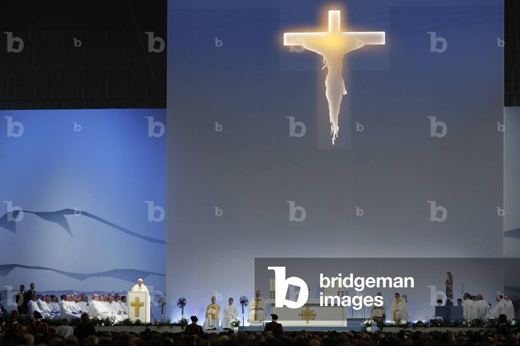 Pope Francis celebrates mass at the Palexpo convention centre in Geneva, on June 21, 2018 by invitation of the World Council of Churches (WWC) as it marks its 70th anniversary, Switzerland (photo)