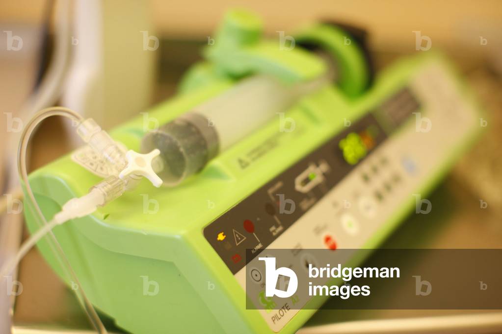 Electric syringe, Paris, France