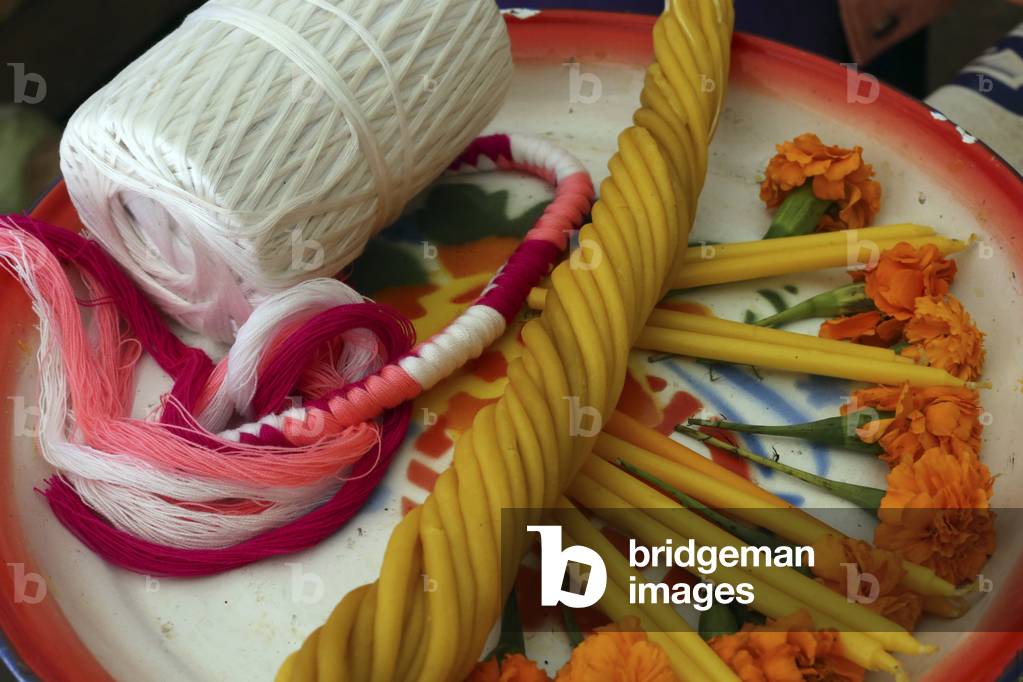 20151030, Vientiane, Laos : Wat Si Muang ( Simuong) buddhist temple. Buddhist ceremony. Tray of offerings
